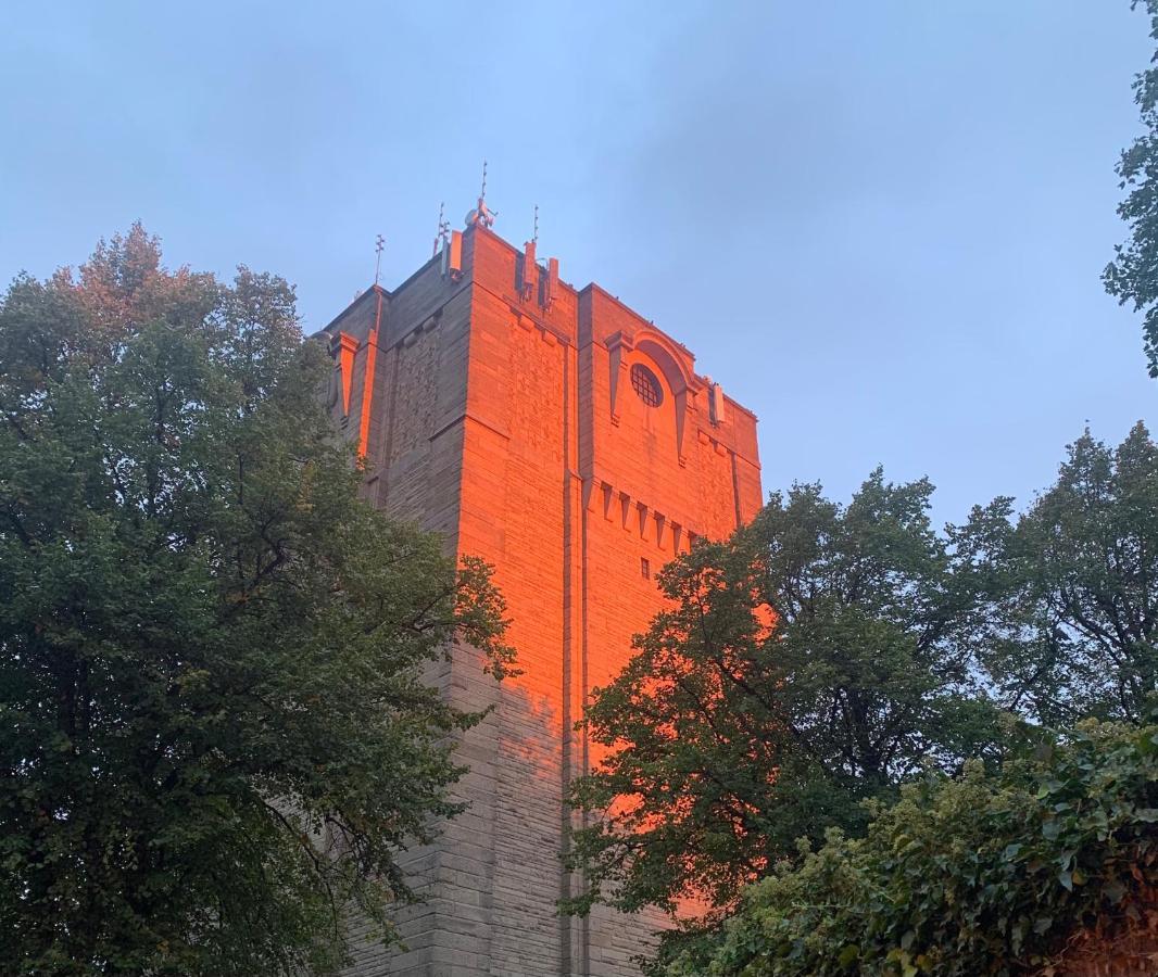 Tower Hotel Lincoln Exterior photo